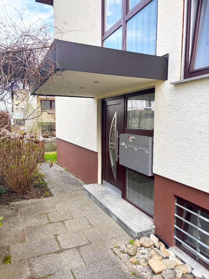 Vordach und Hausturneuert Erdgeschosswohnung Filderstadt