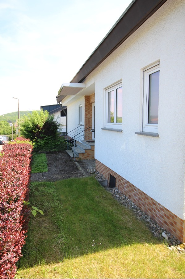 Vorgarten Zweifamilienhaus Sindelfingen