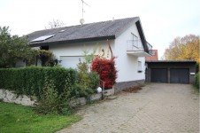 Hauptbild Gro�z�giges Haus auf 1.200 m� Bauland ? sanieren & gestalten