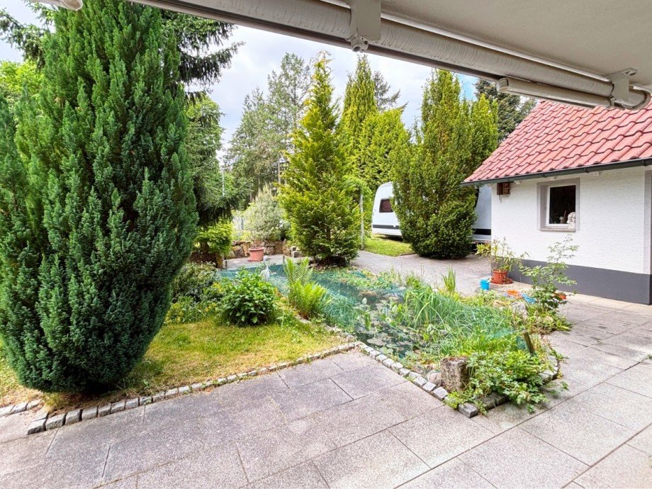 Terrasse mit Markise Erdgeschosswohnung Filderstadt
