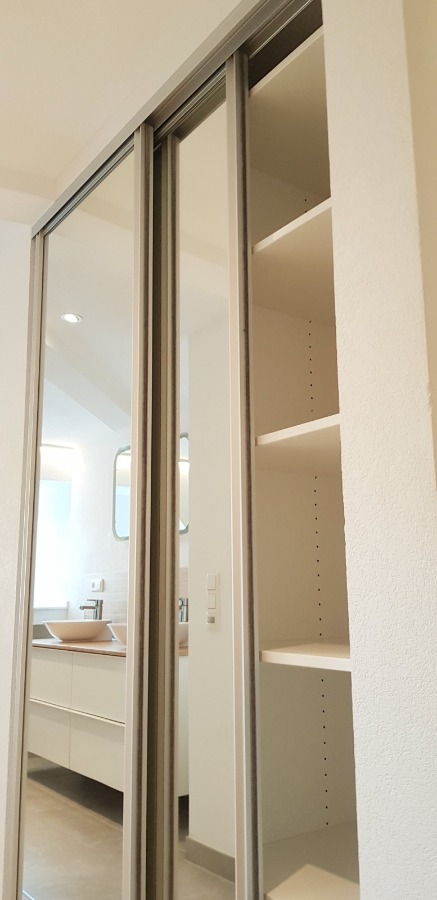 verbaute Schrankwand Dachgeschosswohnung Stuttgart