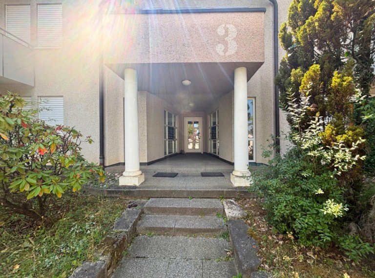 Zugang zum Haus Filderstadt - Plattenhardt Erdgeschosswohnung Ankommen und zuhause f�hlen: gepflegte 2-Zimmer-Wohnung, 2 Terrassen, TG-Stellplatz