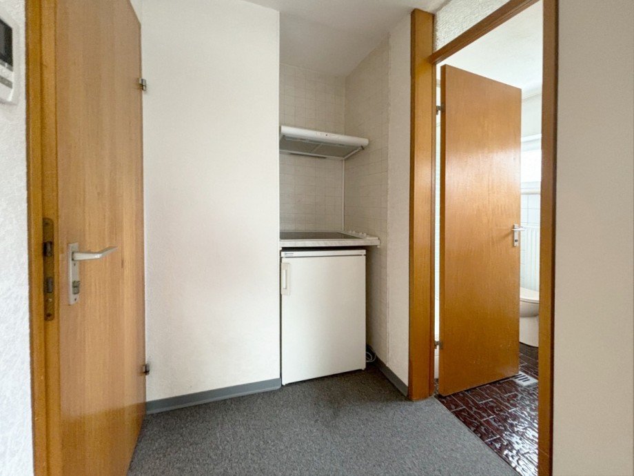 DG - 1 Zimmer-Apartment Vorraum mit Kochnische Einfamilienhaus Leinfelden-Echterdingen