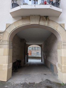 Zugang zum Hauseingang Inspirierendes Refugium f�r Paare / Singles und Kreative im Stuttgarter Westen