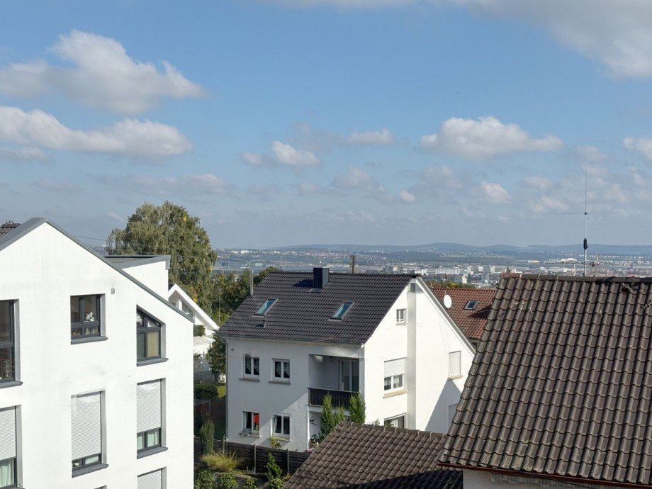 Aussicht �ber die Filderebene bis zum Flughafen Maisonettewohnung Filderstadt