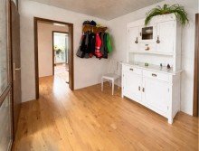 Diele Sonnige 4-ZW, gro�er Hobbyraum, Terrasse mit Gartenzugang, Garage am Waldrand