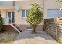 Balkon/Terrasse 3 Zimmer-Wohnung mit Gartenzugang und Stellplatz in familienfreundlicher Lage