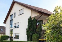 Bild (cc72673e92244196450da09955694fc1): Sonnige 4-ZW (Hochparterre), gro�er Hobbyraum, Terrasse mit Gartenzugang, Garage am Waldrand