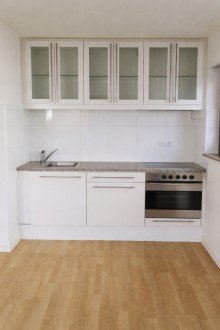 Kuzeile Sonnige 2 Zimmer-Wohnung mit Balkon und Au�enstellplatz in L.-E.