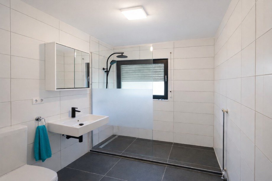 Tageslichtbad 2022 erneuert Etagenwohnung Leinfelden-Echterdingen